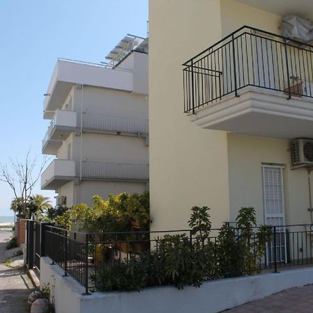 Lungomare Sud Apartman Alba Adriatica Kültér fotó